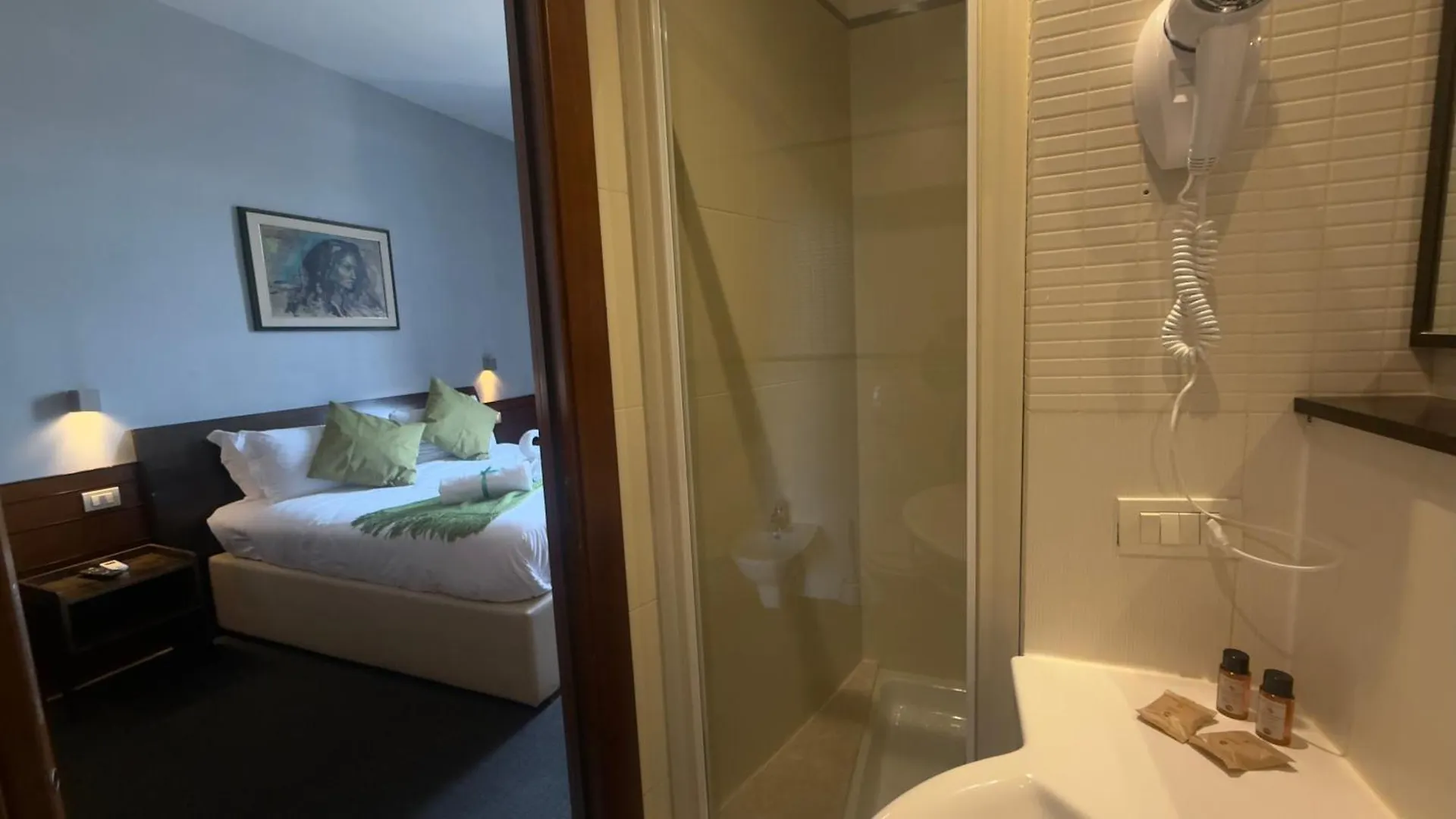 Romalive Hotel Guest house
